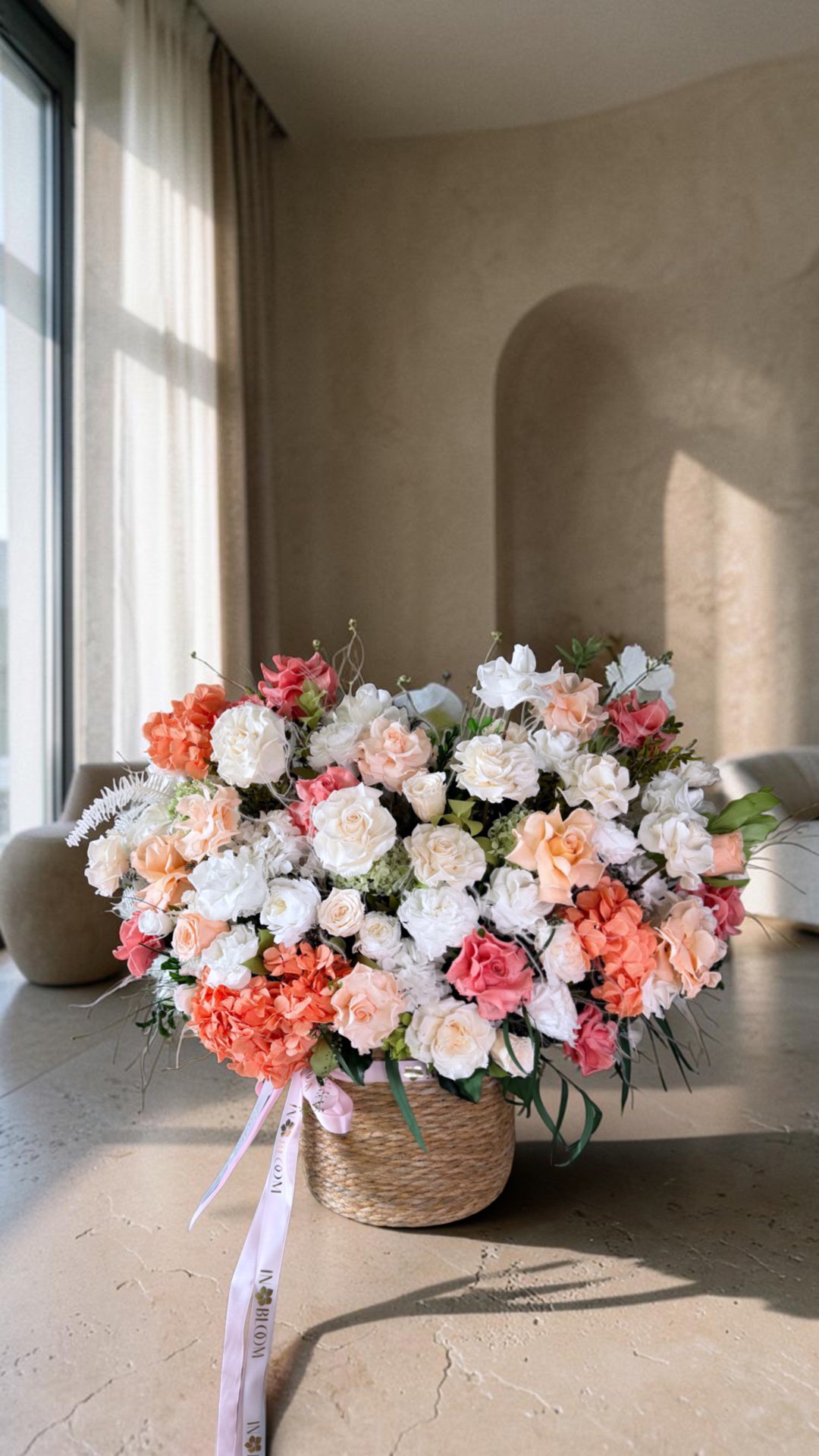 Coral blush - Flower Basket