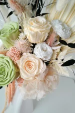 Freedom preserved flower arrangement detail view in Dubai