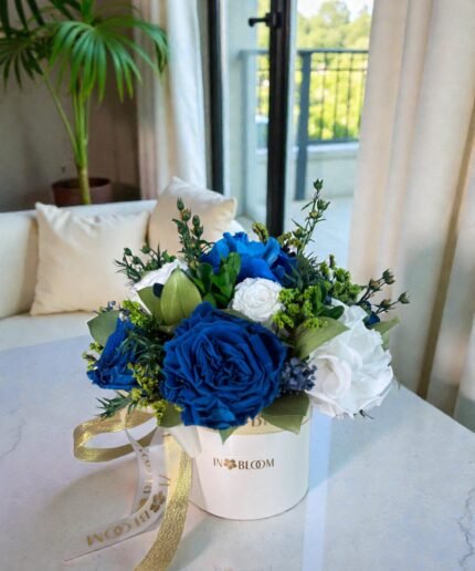 Interior Vase Bouquets the delivery in Dubai