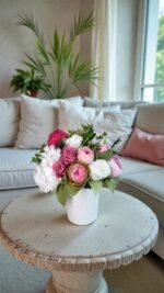 Luna Daydream preserved flower arrangement detail view in Dubai