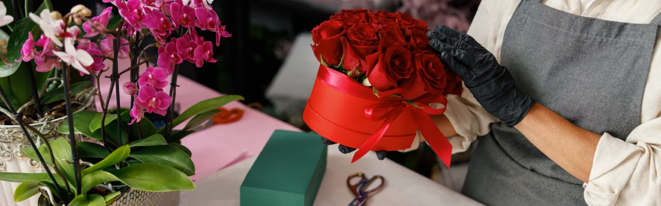Flower delivery Dubai March 8 same-day luxury preserved flowers
