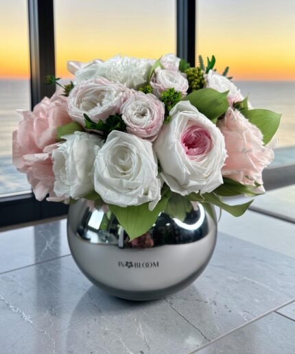 LOULOU - pink pearl preserved flower arrangement in Dubai detail
