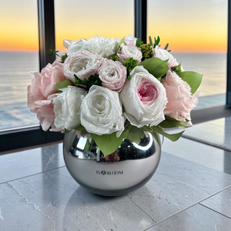 LOULOU - pink pearl preserved flower arrangement in Dubai detail