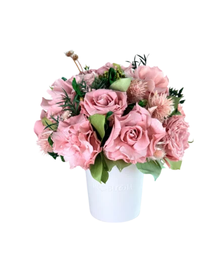 Luna - Dusty pink preserved flower arrangement in Dubai