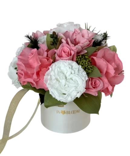 Elis Gardenia Pink preserved flower box