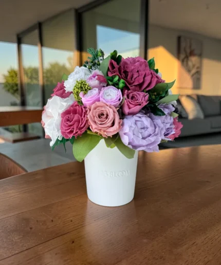 Luna - Vintage Rose preserved flower arrangement in Dubai detail
