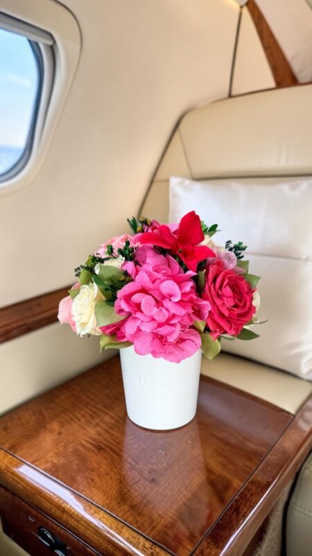 Luna - Pink Whisper preserved flower arrangement in Dubai detail