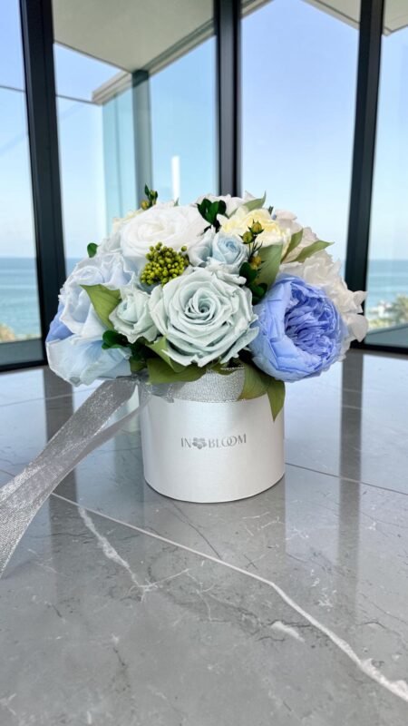 Elis - Baby blue preserved flower arrangement in Dubai detail