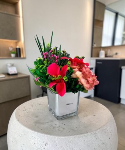 AMELY - Blushing Paradise preserved flower arrangement in Dubai detail