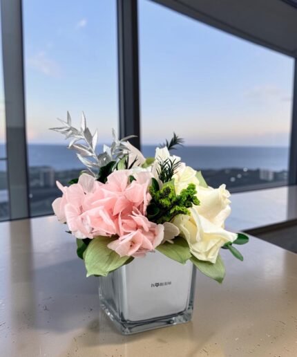 AMELY - Grace in Bloom preserved flower arrangement in Dubai detail