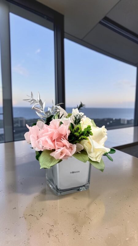 AMELY - Grace in Bloom preserved flower arrangement in Dubai detail