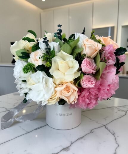 ELIS - BLUSH SYMPHONY preserved flower arrangement in Dubai detail