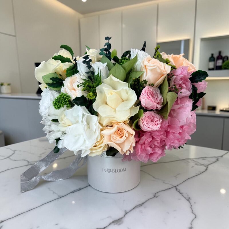 ELIS - BLUSH SYMPHONY preserved flower arrangement in Dubai detail