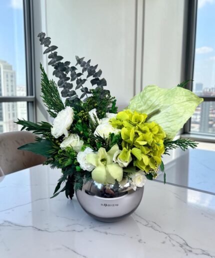LOULOU (M) Fresh Serenity preserved flower arrangement in Dubai detail