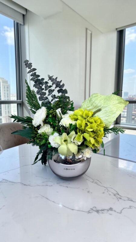 LOULOU (M) Fresh Serenity preserved flower arrangement in Dubai detail