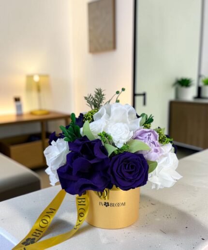 Elis - PURPLE & WHITE preserved flower arrangement in Dubai detail
