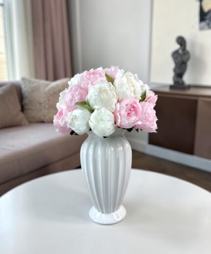 Peony Whisper preserved flower arrangement in Dubai detail