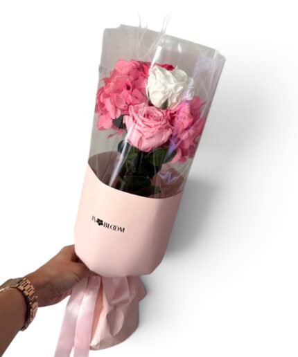 preserved roses and hydrangeas bouquet