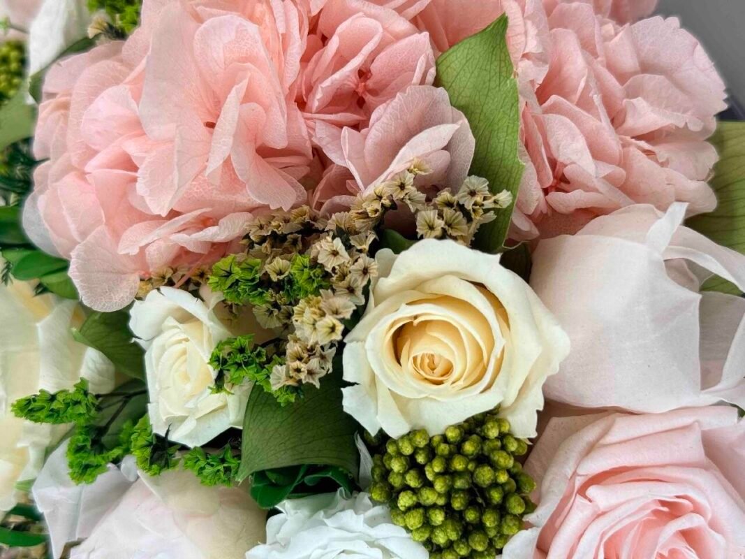 GRACE - Soft Serenade preserved flower arrangement in Dubai detail