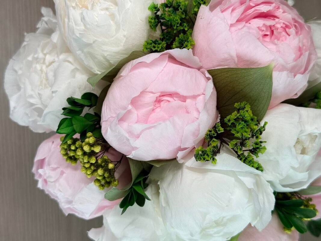 Soft Dream Peonies preserved flower arrangement detail view in Dubai