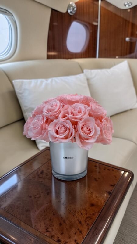 Juliet Rosewood Roses preserved flower arrangement in Dubai detail