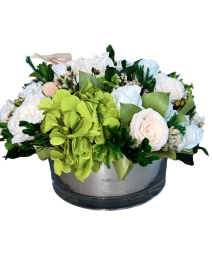 Preserved bouquet forever rose